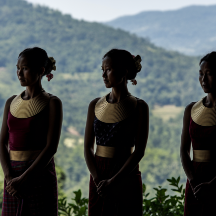 Femmes girafes en Thaïlande : origine, tradition et rencontres éthiques